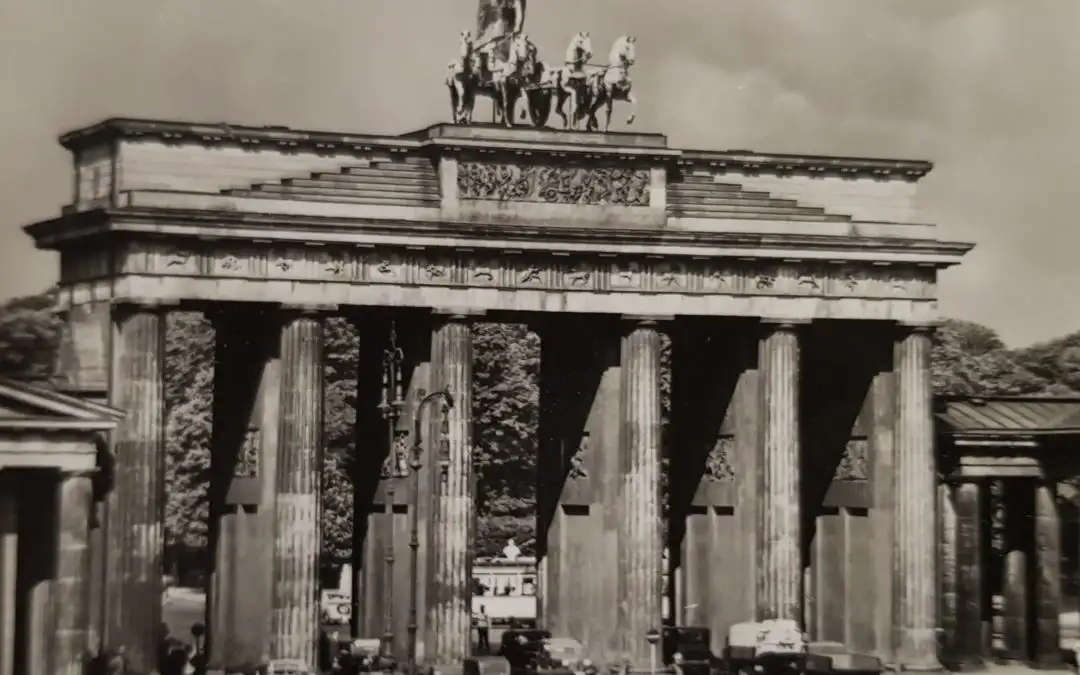 23 facts about Brandenburg Gate in Berlin